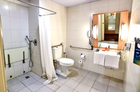 Standard Room, 1 Double Bed | Bathroom | Shower, eco-friendly toiletries, hair dryer, towels