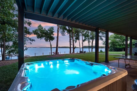 House, Multiple Beds (Lake Norman Getaway) | Terrace/patio