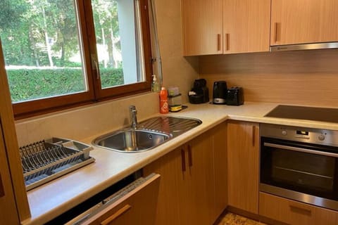 Chalet | Private kitchen | Microwave, highchair
