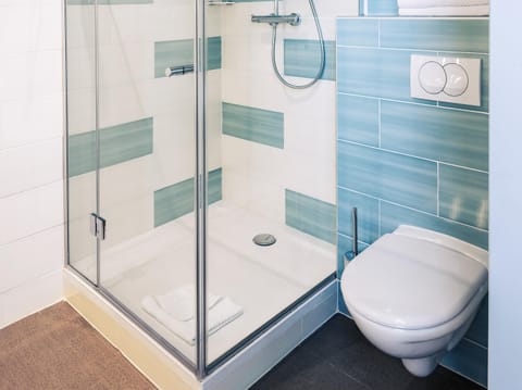 Standard Room, 1 Double Bed | Premium bedding, pillowtop beds, minibar, in-room safe