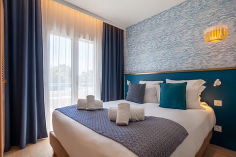 Classic Double Room | Premium bedding, minibar, in-room safe, desk