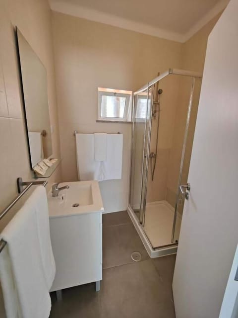 Apartment, 2 Bedrooms | Bathroom | Free toiletries, hair dryer, towels, soap