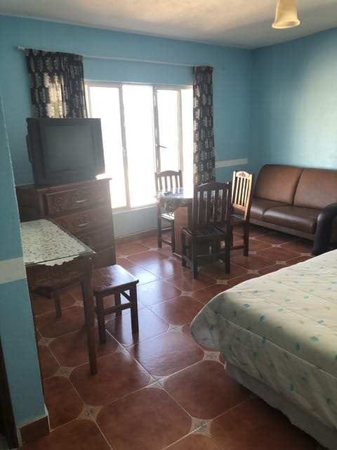 Standard Triple Room, 1 King Bed