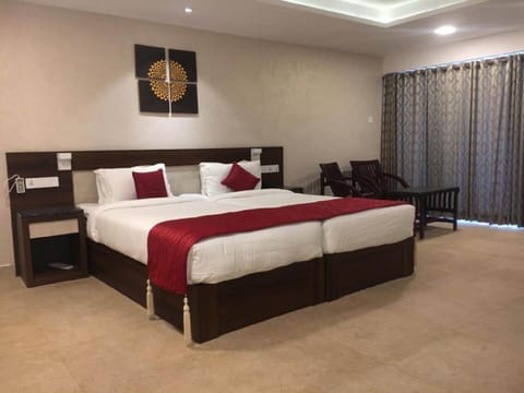 Executive Room | Egyptian cotton sheets, premium bedding, down comforters, minibar