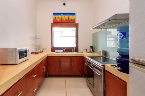 Villa (1 Bedroom) | Private kitchen | Fridge, oven, stovetop, dishwasher