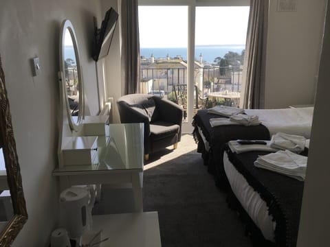 Double Room with Sea View & Balcony | Iron/ironing board, free WiFi, bed sheets