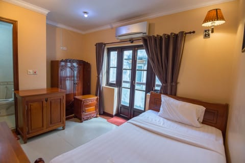 Deluxe Single Room (Free Airport Pick Up) | 20 bedrooms, minibar, in-room safe, desk