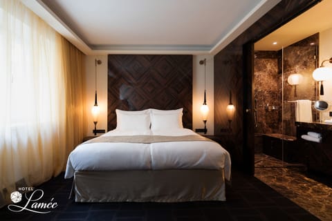 Grandiose Lamee Room / Zimmer | Premium bedding, down comforters, pillowtop beds, minibar