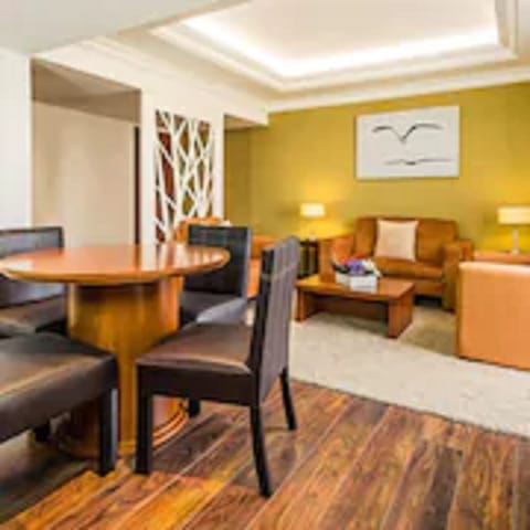 Penthouse, 1 King Bed | Living room | 32-inch flat-screen TV with cable channels, TV