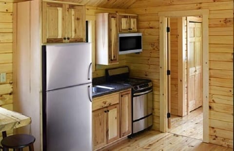 RV Park Cabin | Private kitchen