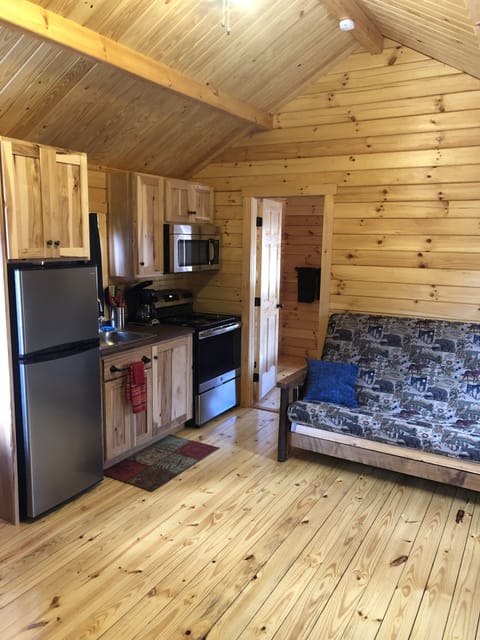 RV Park Cabin | Rollaway beds