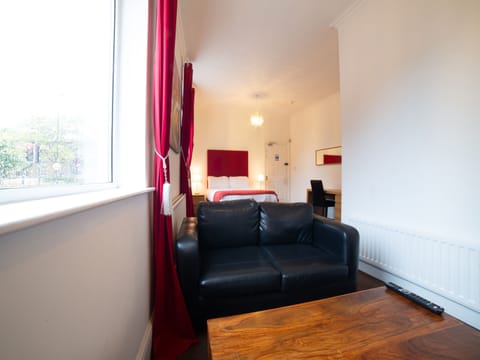 Superior Suite, 1 Double Bed | Iron/ironing board, free WiFi, bed sheets