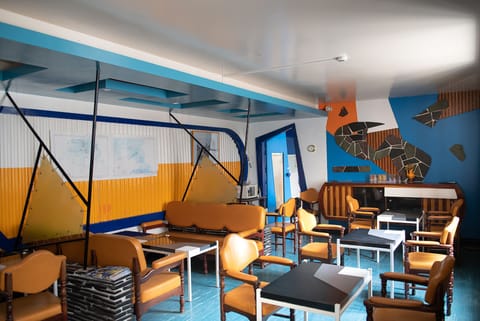 Daily continental breakfast (EUR 12 per person)