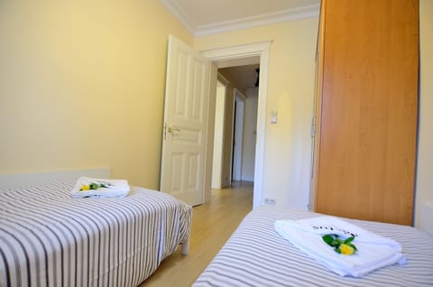 Apartment | Iron/ironing board, free WiFi, bed sheets