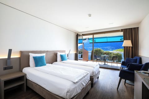 Double Room With Lake View - Second Floor | Hypo-allergenic bedding, down comforters, minibar, in-room safe