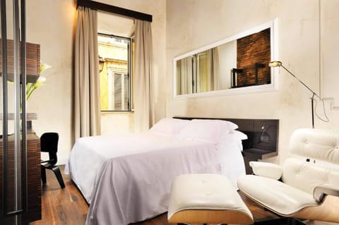 Egyptian cotton sheets, premium bedding, memory foam beds, minibar