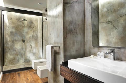 Free toiletries, hair dryer, bidet, towels