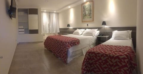 Family Triple Room | In-room safe, soundproofing, free WiFi, bed sheets