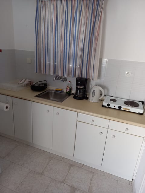 Apartment | Private kitchen | Fridge, stovetop, espresso maker, coffee/tea maker