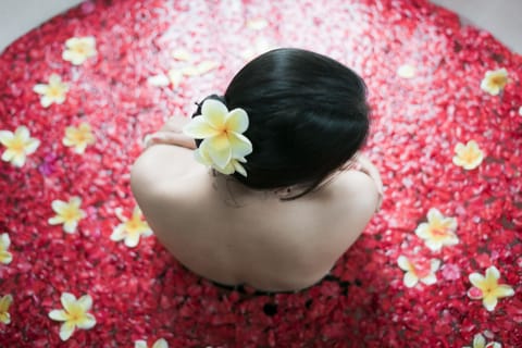 Aromatherapy, body scrubs, facials, manicures and pedicures