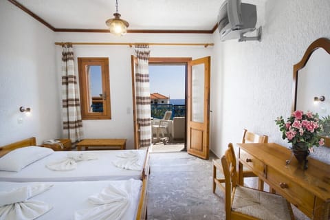 Free cribs/infant beds, free WiFi, bed sheets