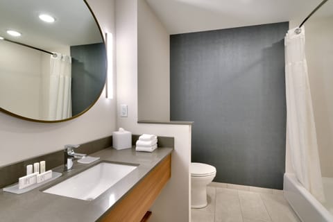 Room, 2 Queen Beds | Bathroom | Combined shower/tub, free toiletries, hair dryer, towels