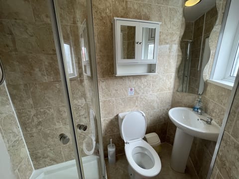 Comfort Single Room, Ensuite | Bathroom