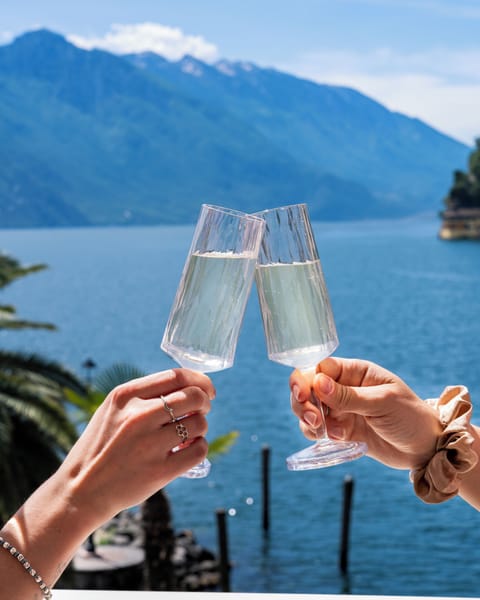 Suite Panorama Fronte Lago - Balcone | In-room safe, soundproofing, free WiFi, bed sheets