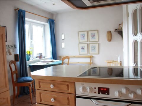 Cottage, Multiple Bedrooms (incl. Cleaning Fee 195 EUR) | Private kitchen | Fridge, microwave, stovetop, coffee/tea maker