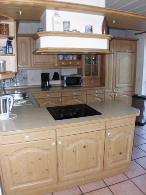 Cottage, Multiple Bedrooms (incl. Cleaning Fee 195 EUR) | Private kitchen | Fridge, microwave, stovetop, coffee/tea maker