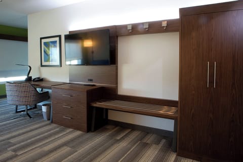 Suite, Multiple Beds | Room amenity