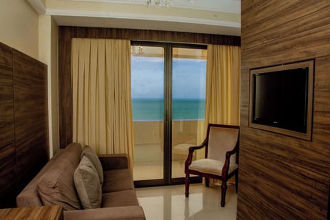 Suite, 1 Queen Bed, Balcony, Oceanfront | Minibar, in-room safe, laptop workspace, soundproofing