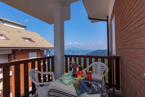 Family Apartment, Multiple Bedrooms, Mountainside (Nicoletta's Lake View Stresa) | Outdoor dining