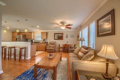 House, 1 Bedroom | Living area | 30-inch Smart TV with cable channels, TV