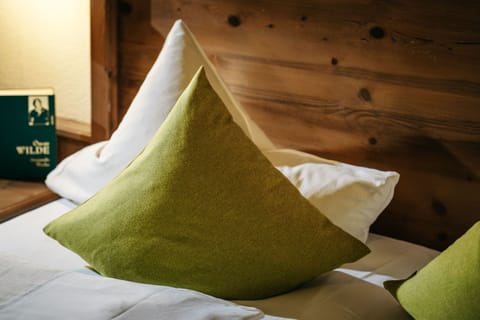 Comfort Single Room, Balcony | Premium bedding, in-room safe, desk, cribs/infant beds