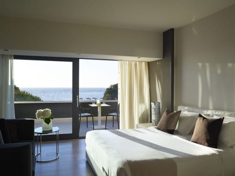 Suite, Sea View (Direct) | Premium bedding, minibar, in-room safe, desk