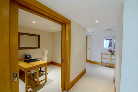 Ambassador Suite | 1 bedroom, minibar, in-room safe, desk