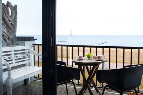 Apartment with 1 bedroom and ocean view | Terrace/patio