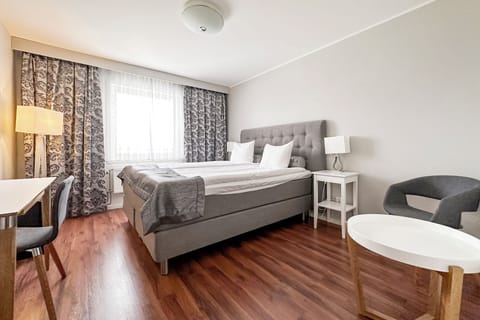 Double or Twin Room | Desk, blackout drapes, free WiFi, bed sheets