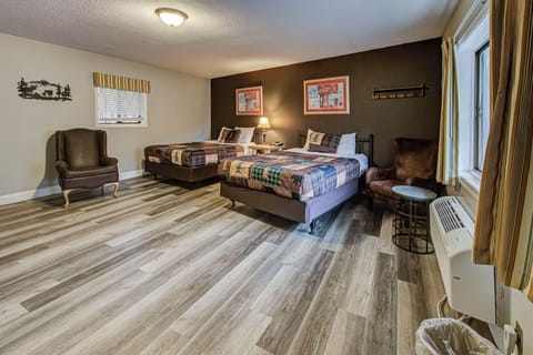 Standard Room, 2 Queen Beds (Creekside) | Premium bedding, pillowtop beds, in-room safe, desk