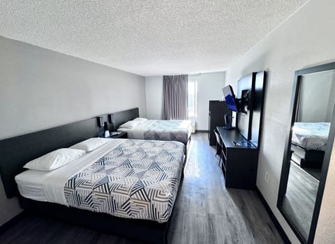 Iron/ironing board, free cribs/infant beds, rollaway beds, bed sheets