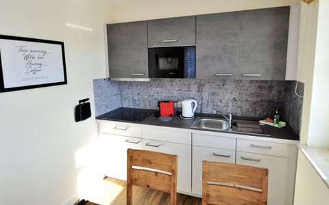 2 Room Apartment (incl. 100 EUR Cleaning fee) | In-room dining