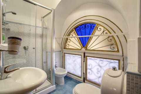 Grand Suite, Terrace | Bathroom | Hair dryer, towels