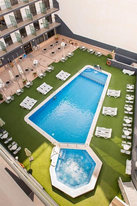 Seasonal outdoor pool, sun loungers