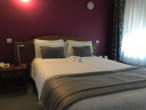 Standard Double Room | Desk, free WiFi, bed sheets
