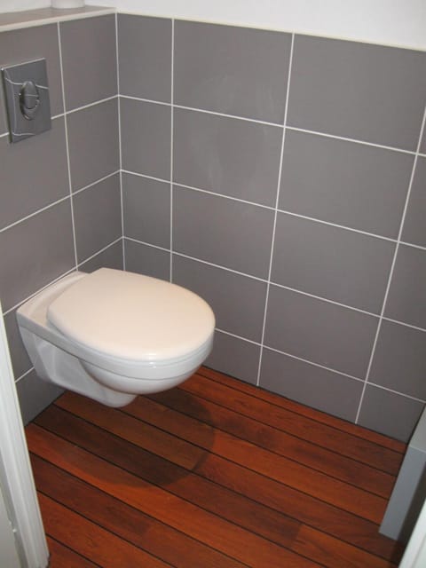 Towels, soap, toilet paper