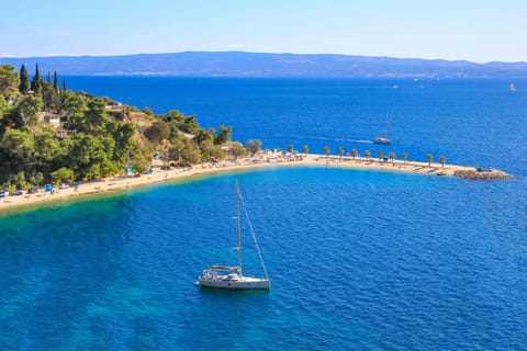 Beach nearby, sun loungers, beach umbrellas, beach towels