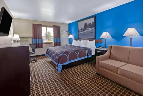 Suite, 1 King Bed with Sofa bed, Non Smoking | Desk, blackout drapes, rollaway beds, free WiFi