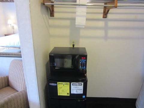 Desk, blackout drapes, iron/ironing board, free WiFi