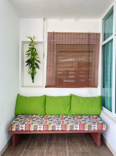 Diamante.Suite premium, Cama King Size +Mini cocineta, Terraza, Vista al mar y piscina, De no fumar | Terrace/patio